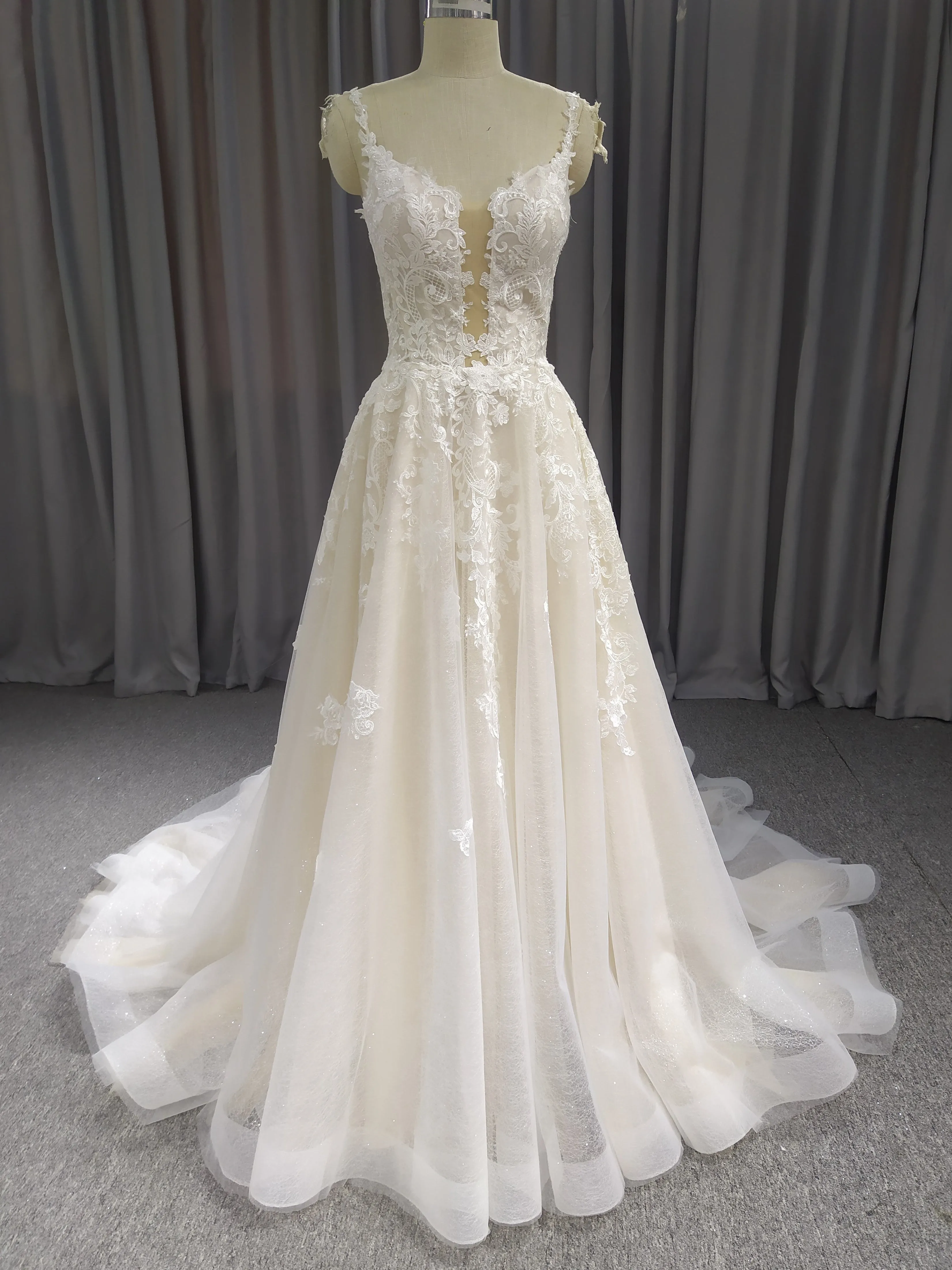 A-Line Spaghetti Straps Court Train Wedding Dresses With Lace