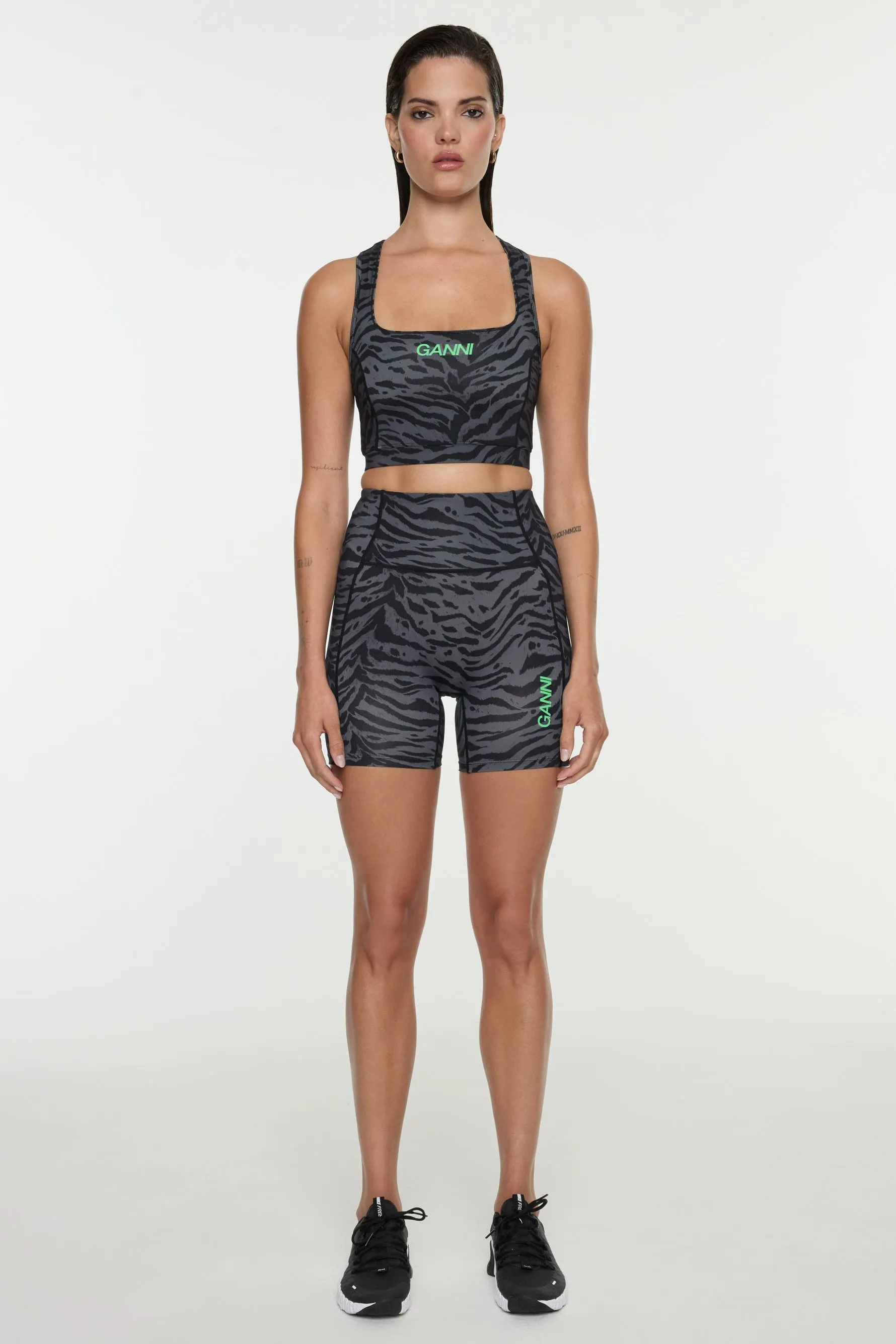 Active Ultra High Waist Shorts - Phantom