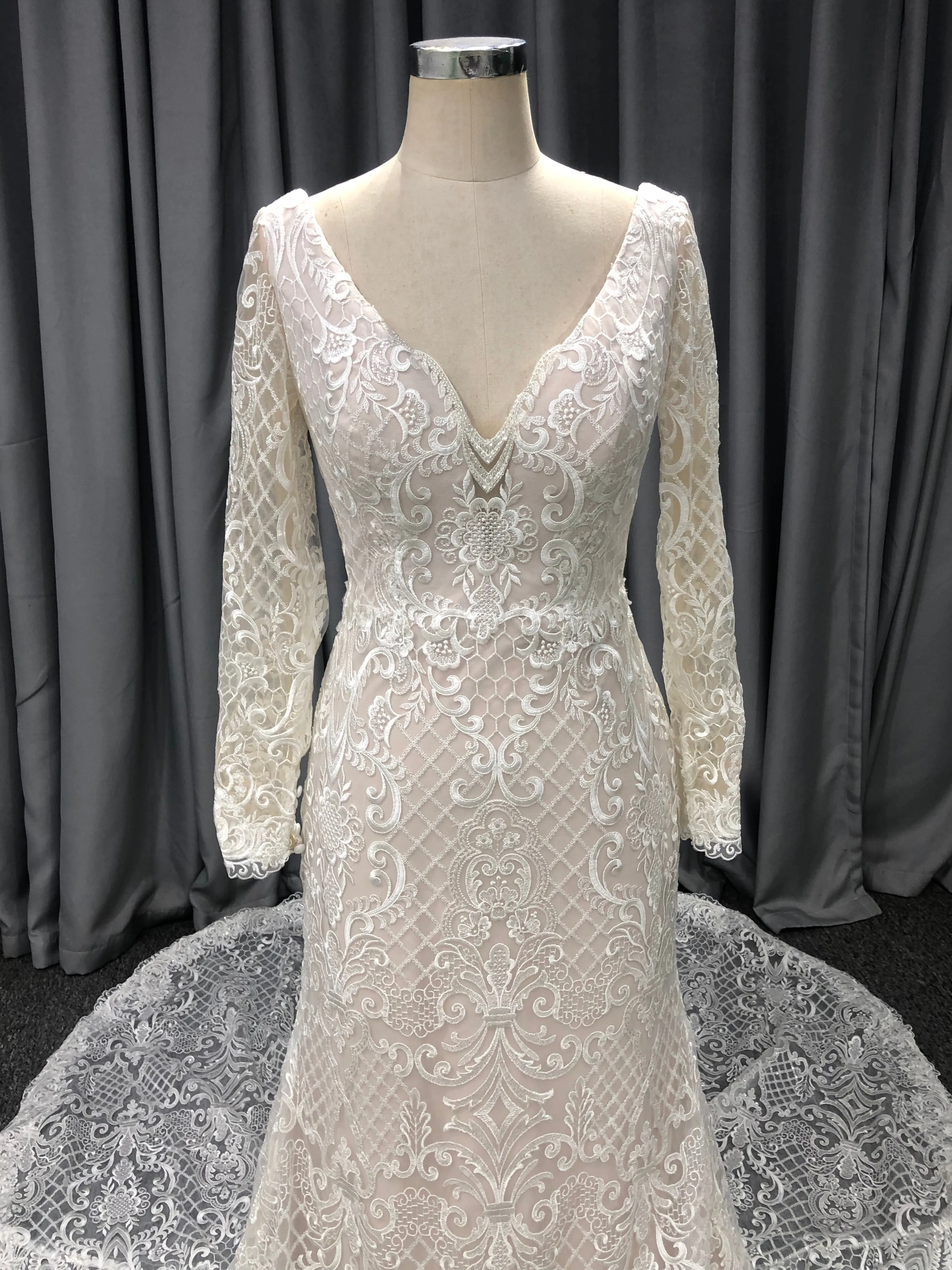 Mermaid V-neck Court Train Long Sleeves Wedding Dresses With Lace