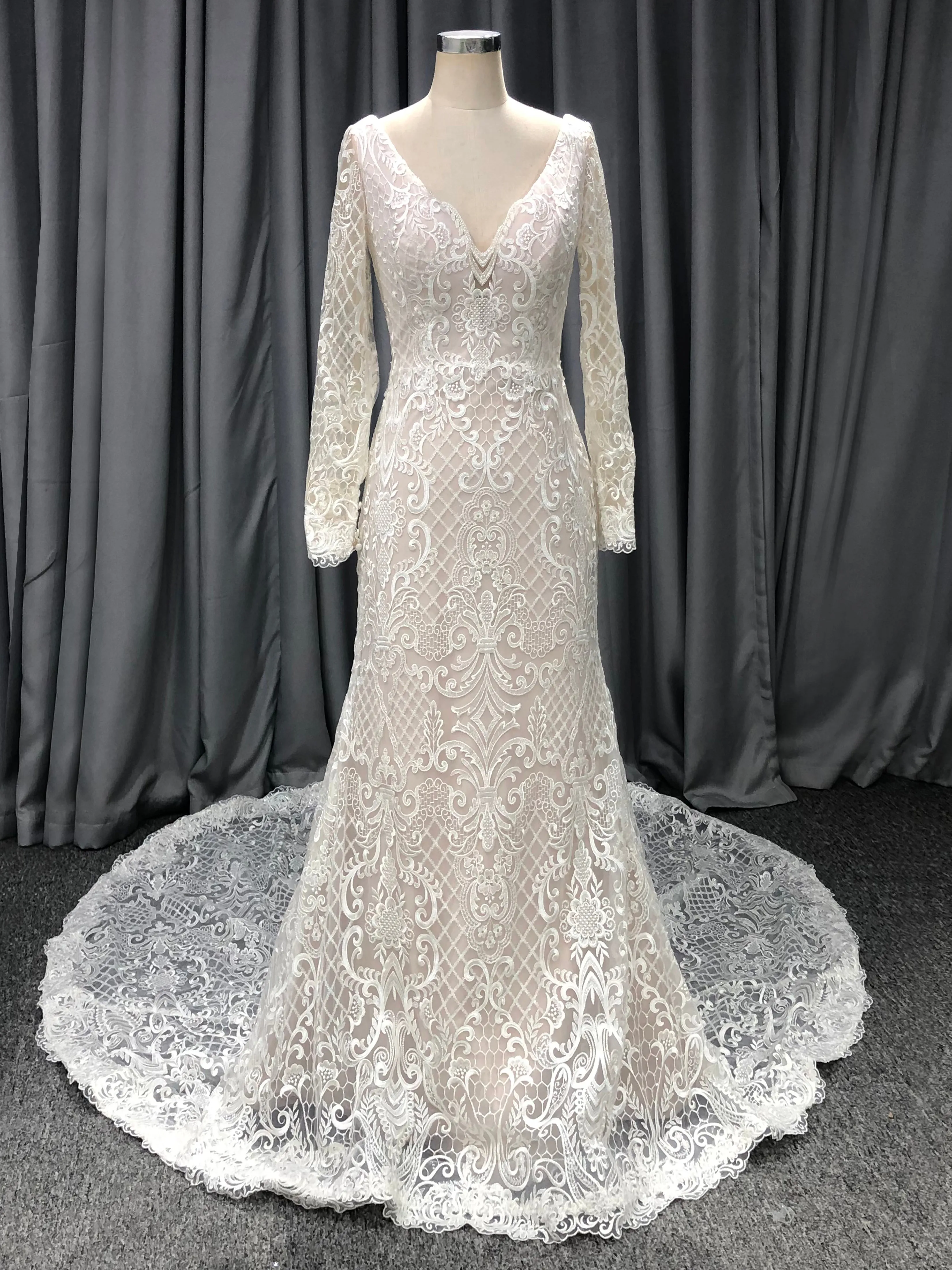 Mermaid V-neck Court Train Long Sleeves Wedding Dresses With Lace