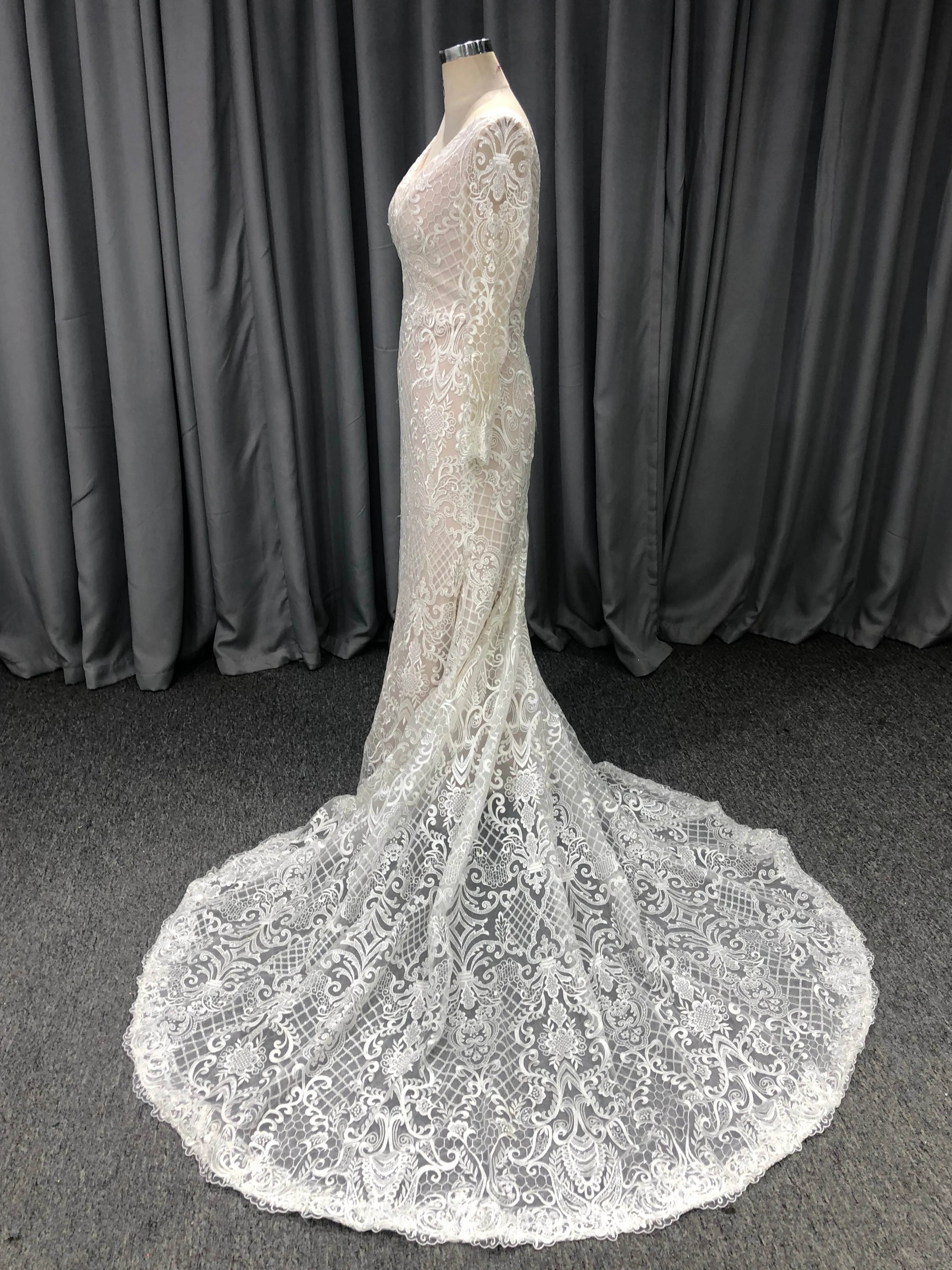 Mermaid V-neck Court Train Long Sleeves Wedding Dresses With Lace