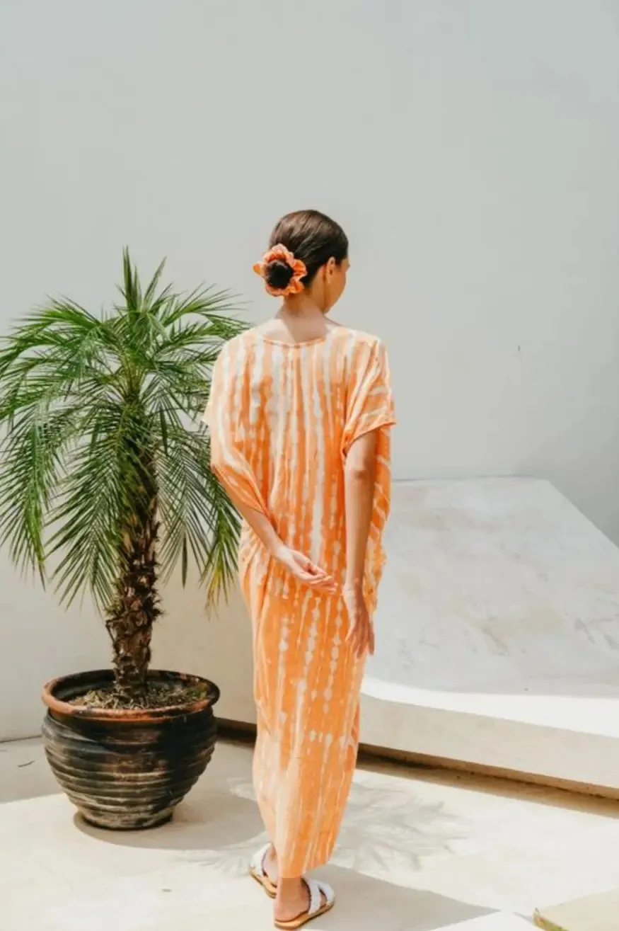 Scrunchie Coral Natural Tye-Die | Handmade in Bali