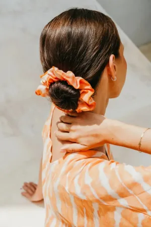 Scrunchie Coral Natural Tye-Die | Handmade in Bali