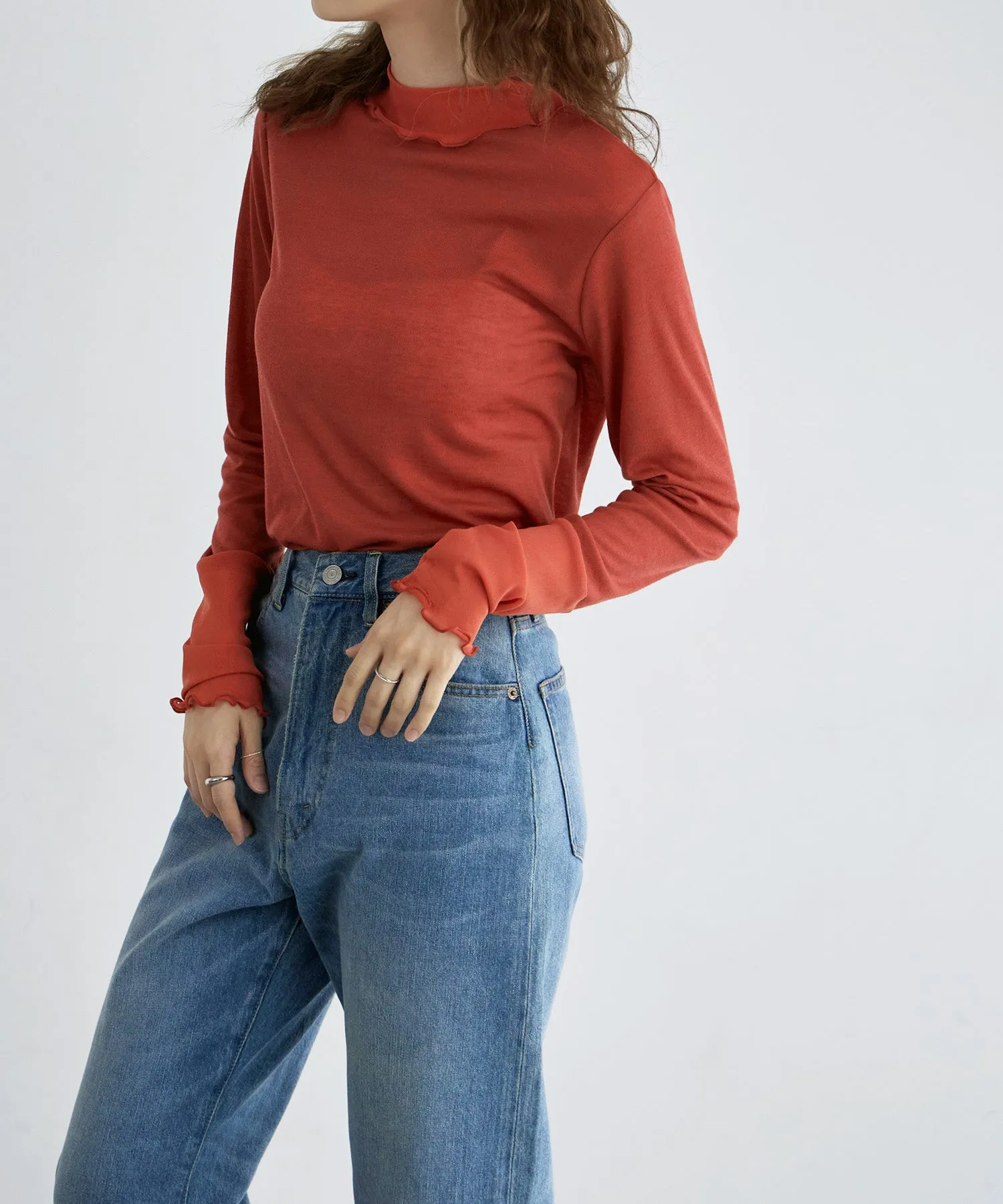 Sheer mellow switching tops