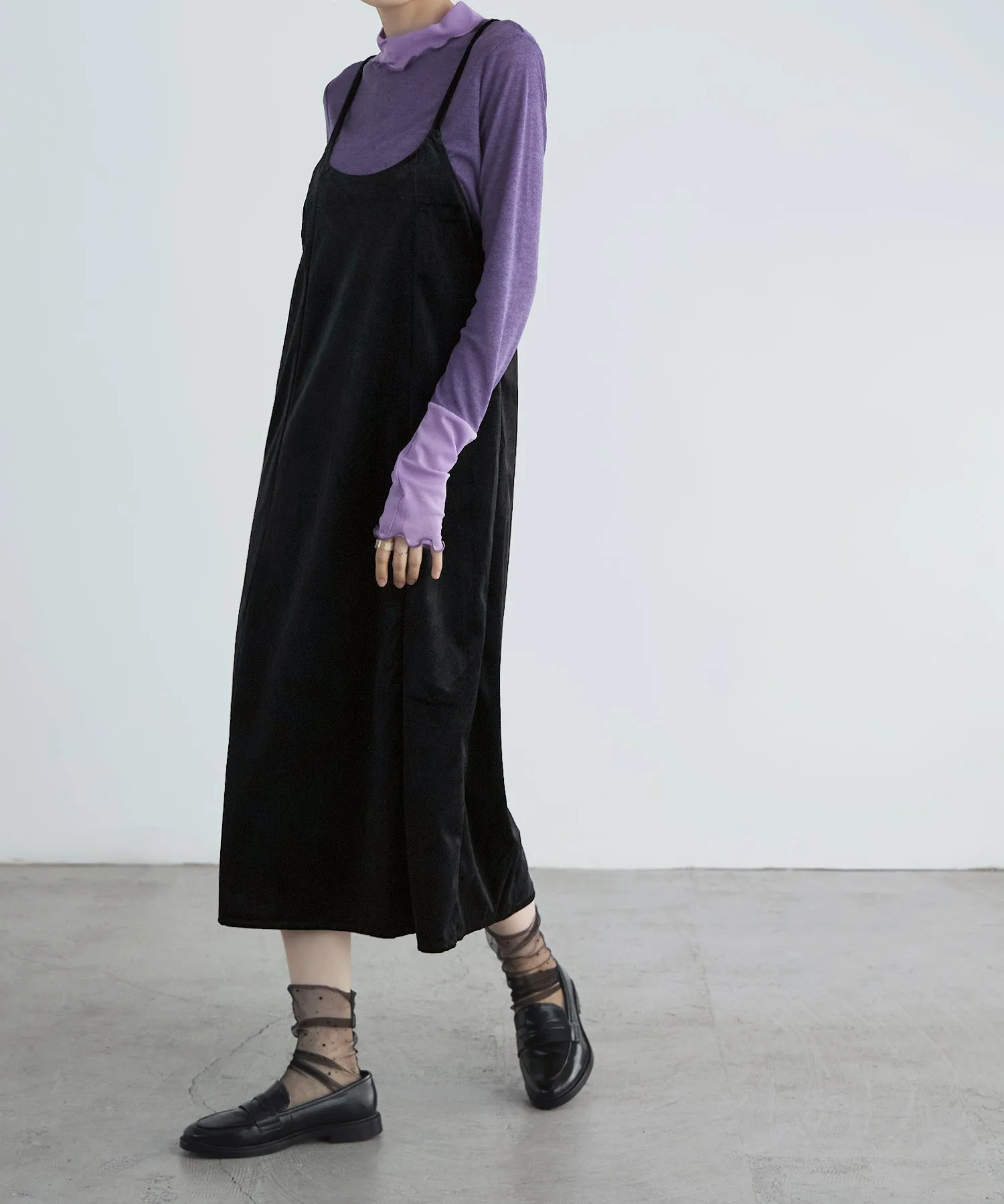 Sheer mellow switching tops