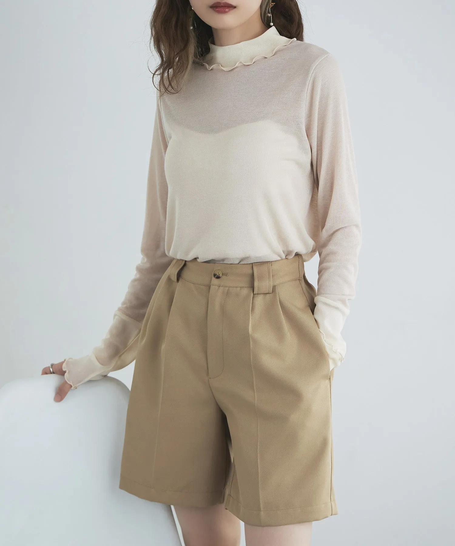 Sheer mellow switching tops