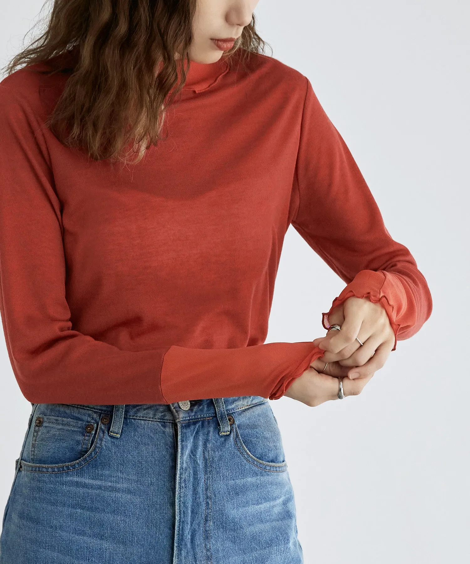 Sheer mellow switching tops