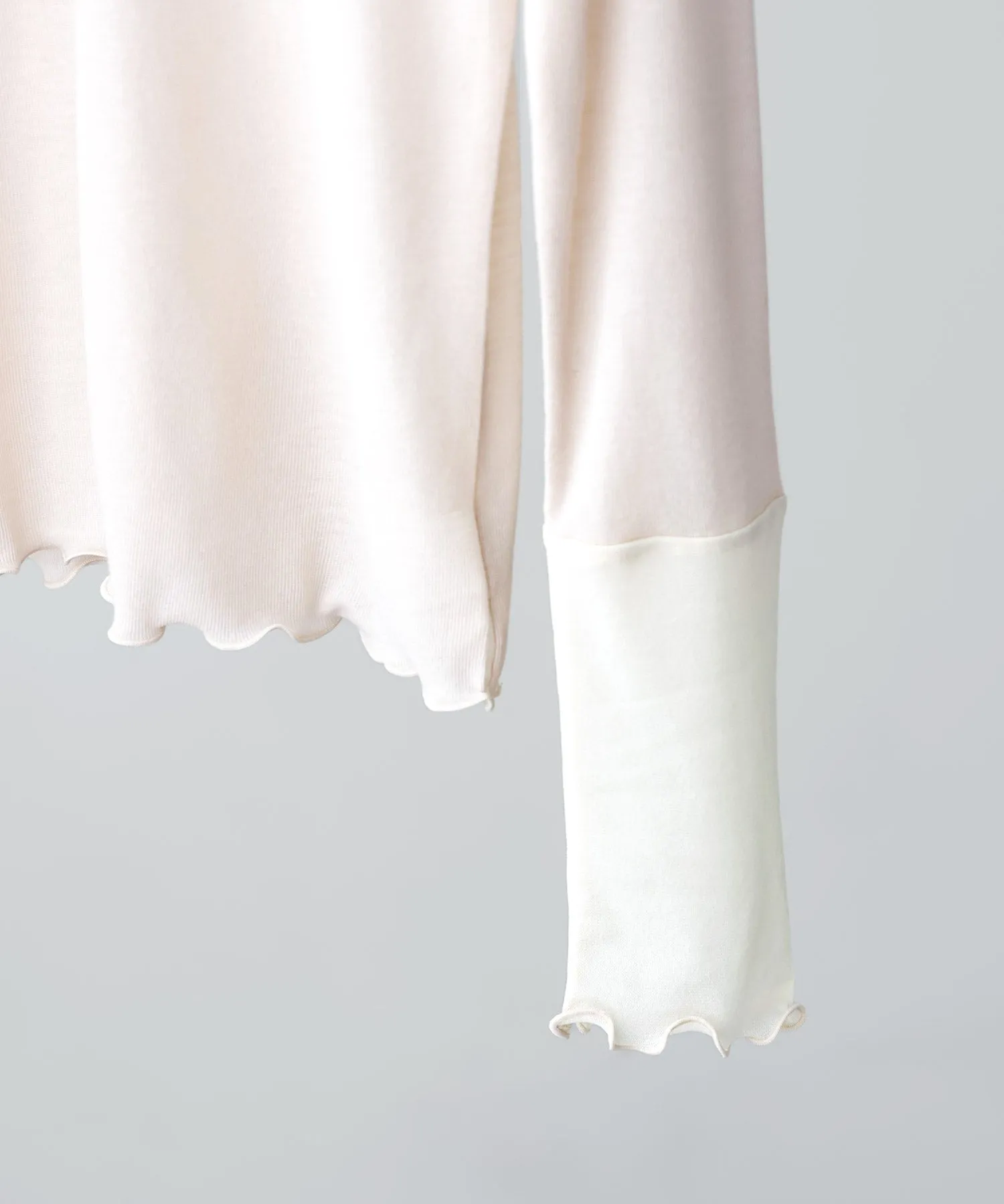 Sheer mellow switching tops