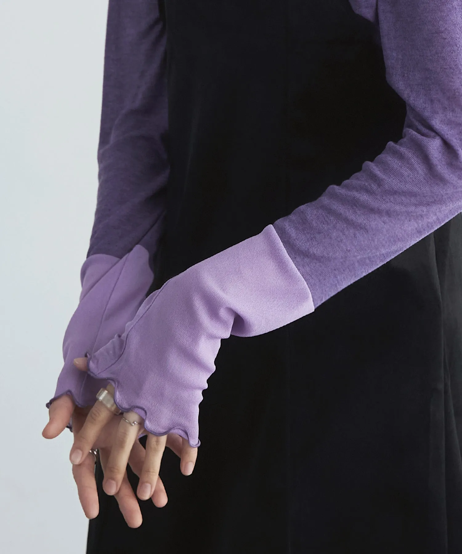 Sheer mellow switching tops