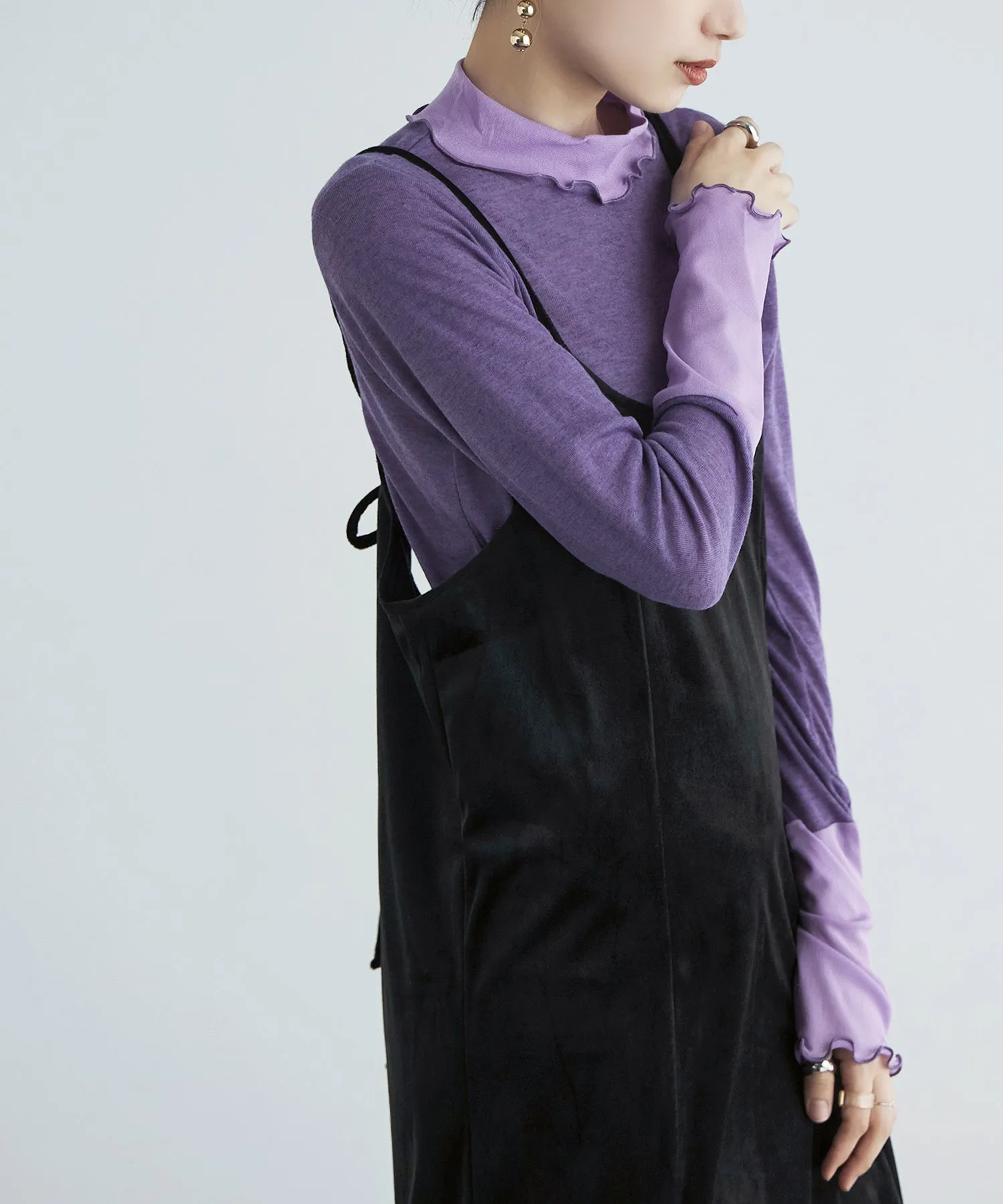 Sheer mellow switching tops