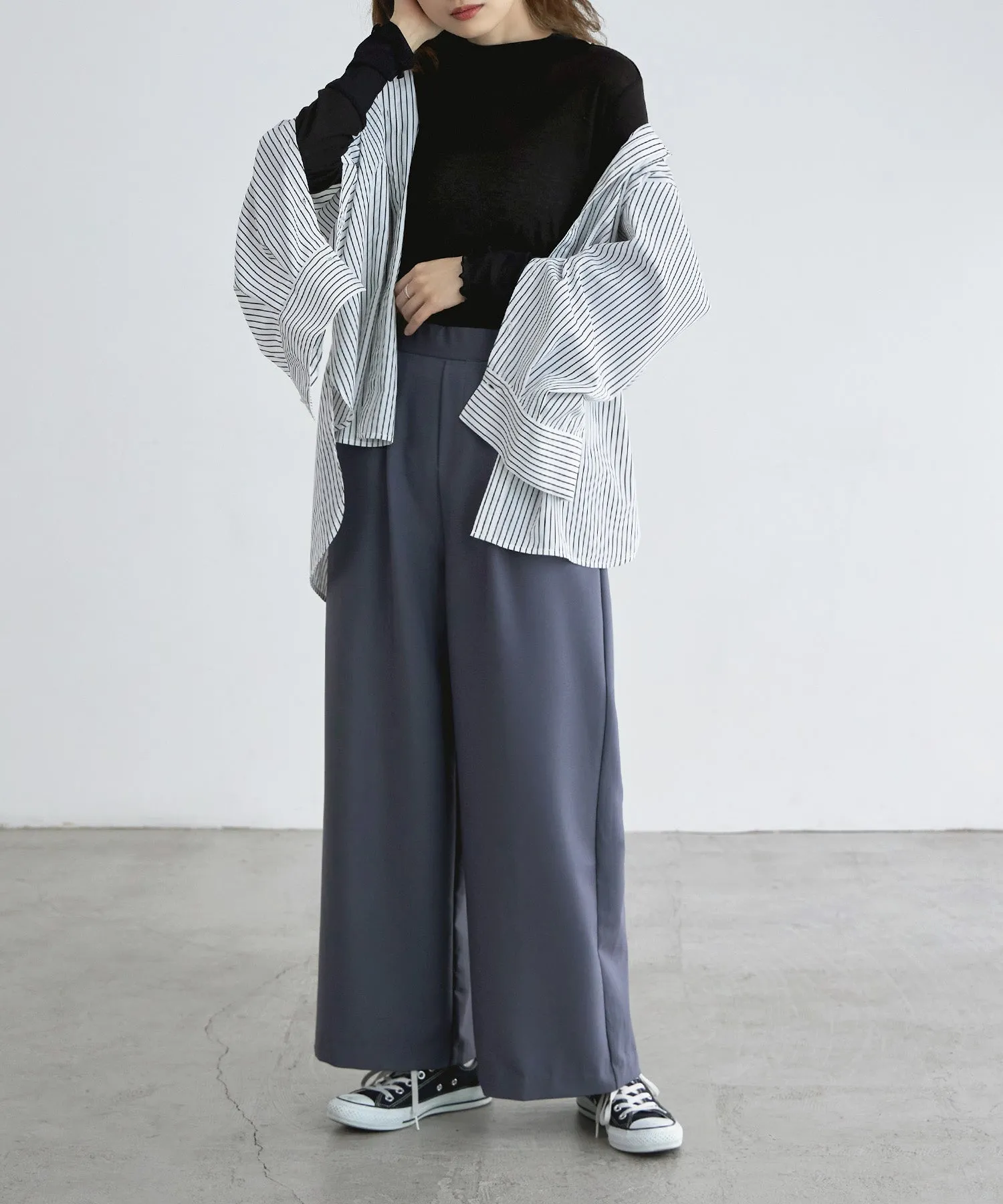 Sheer mellow switching tops