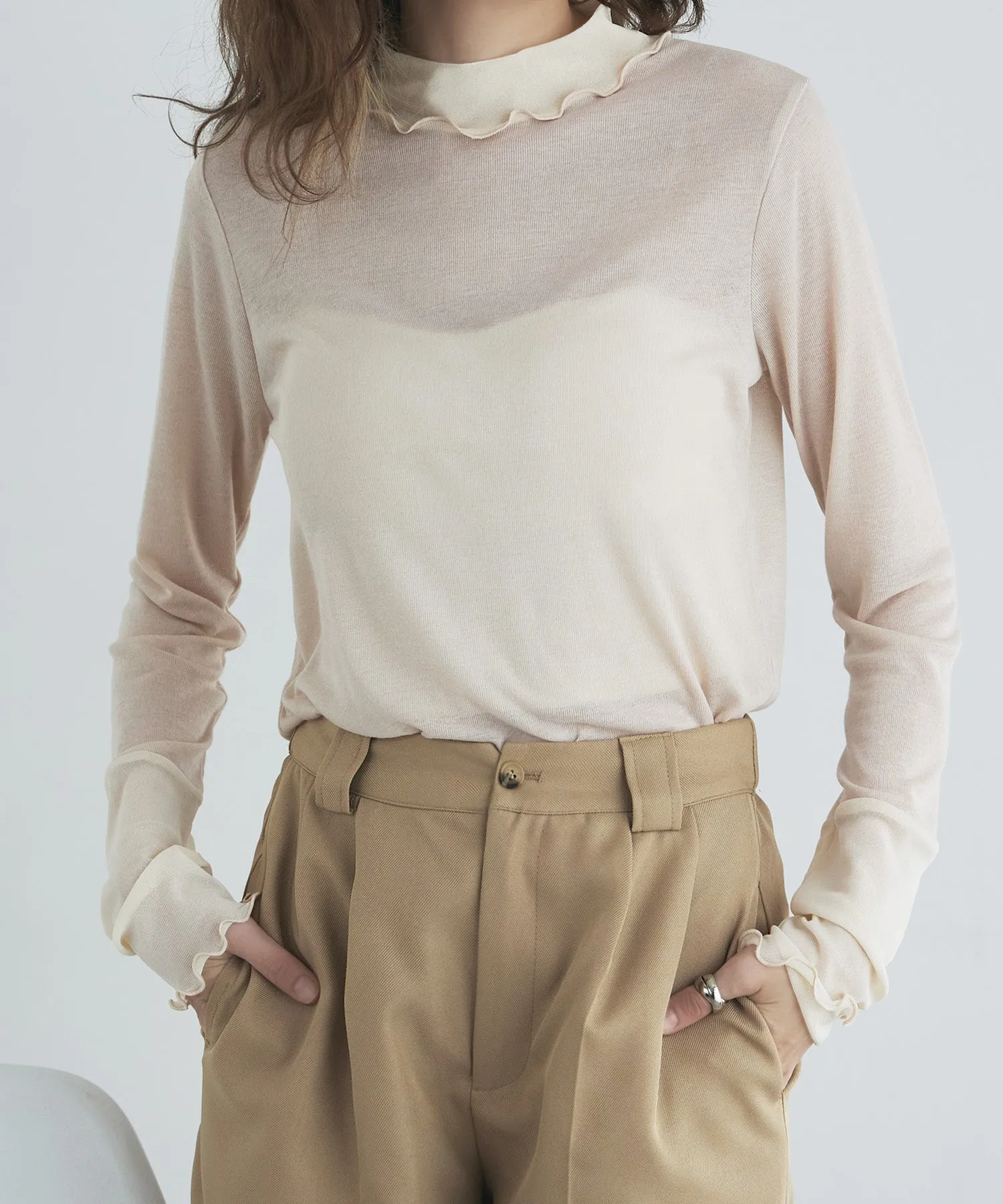 Sheer mellow switching tops
