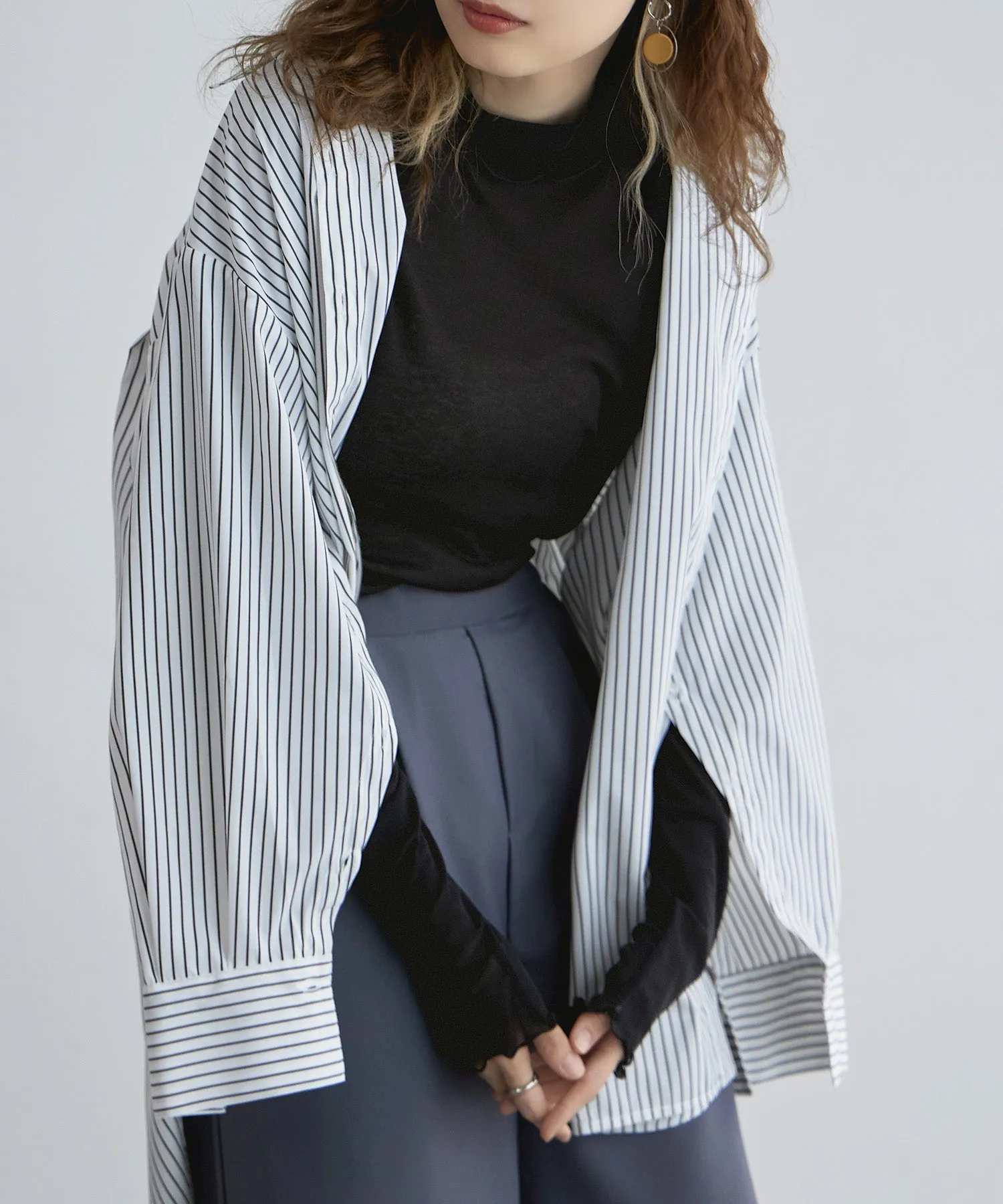 Sheer mellow switching tops