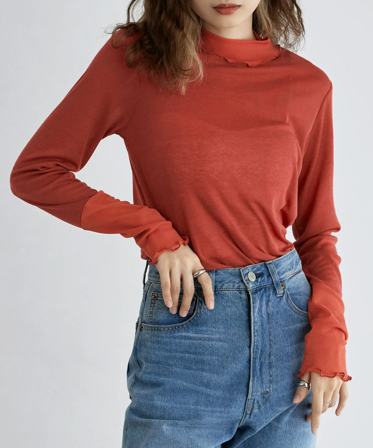 Sheer mellow switching tops