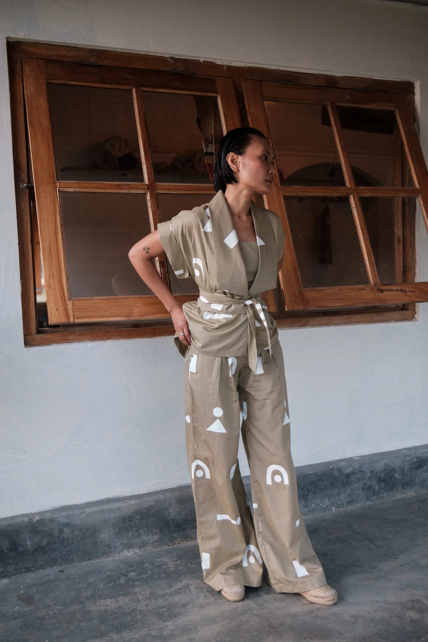The Terra Tribe Khaki Triangle Printed Berlin Shawl Collar Summer Jacket